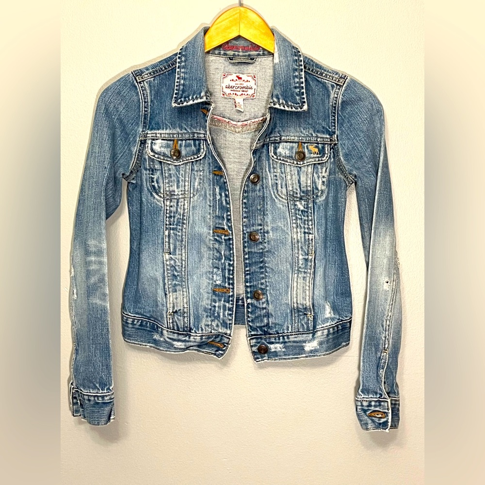 Abercrombie & Fitch Child Vintage Denim Jacket size Medium